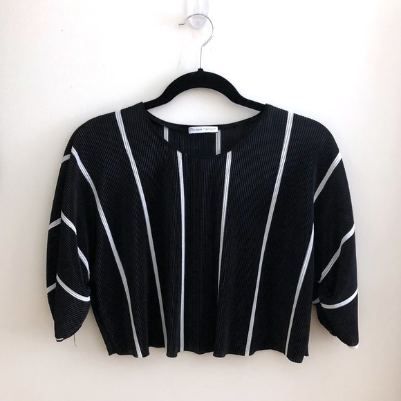 Zara Tops - Zara Vertical Stripe Cropped Blouse